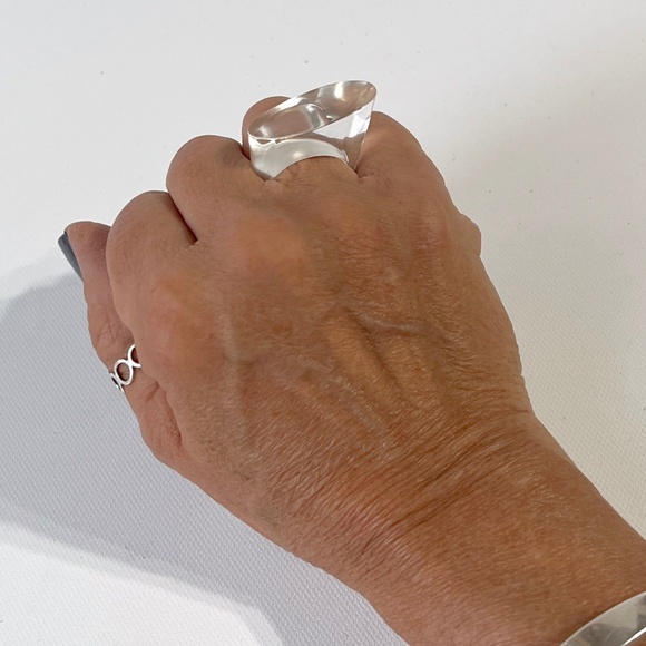 Size 5.5 Lucite Ring Chunky Clear Flat Top Statement Unisex Acrylic Jewelry - Picture 7 of 12
